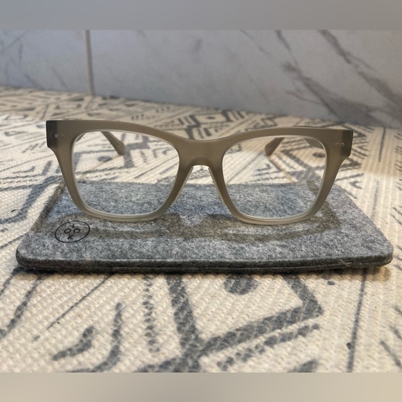 Look Optic Cosmo Taupe/Gray +1.50 Progressive Reader Glasses scratch resistant - Picture 1 of 7